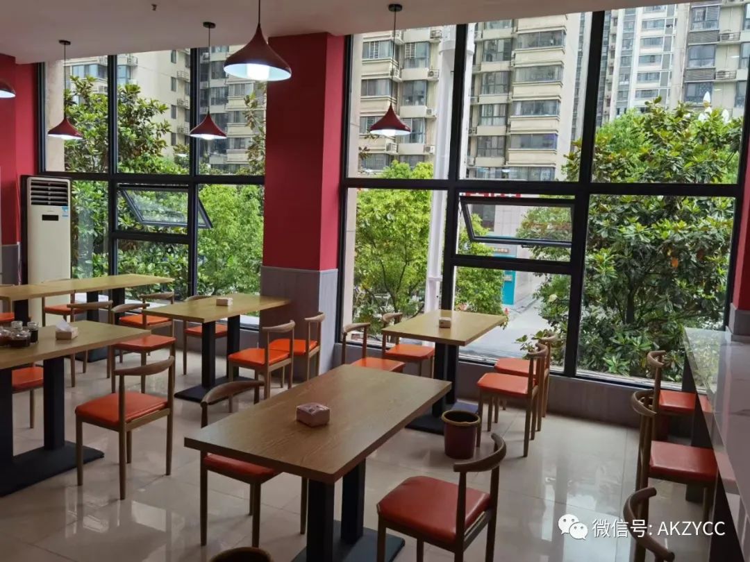 “教场坝紫阳砂锅”高新现代城店开业啦！